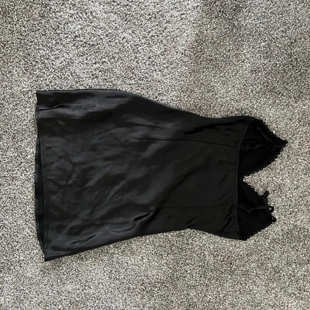 Princess Polly Black Satin Slip Mini Dress - Picture 3 of 4